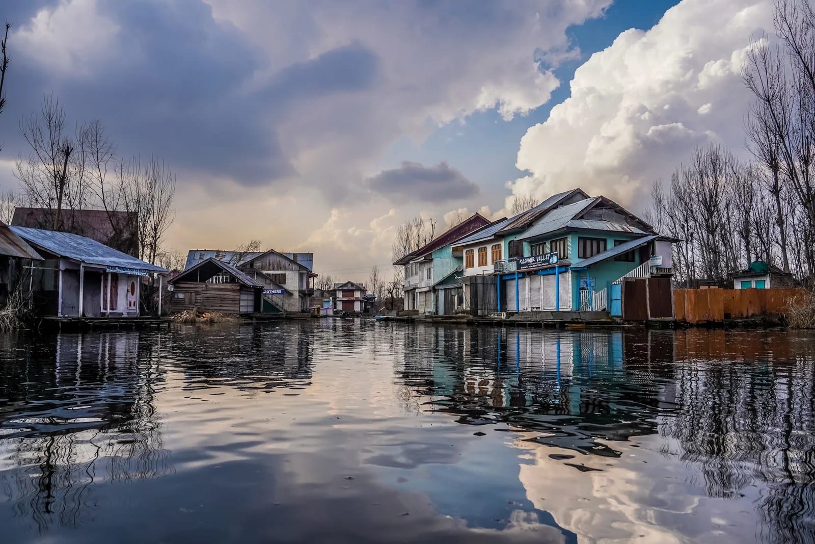 why kashmir is called heaven on earth ?